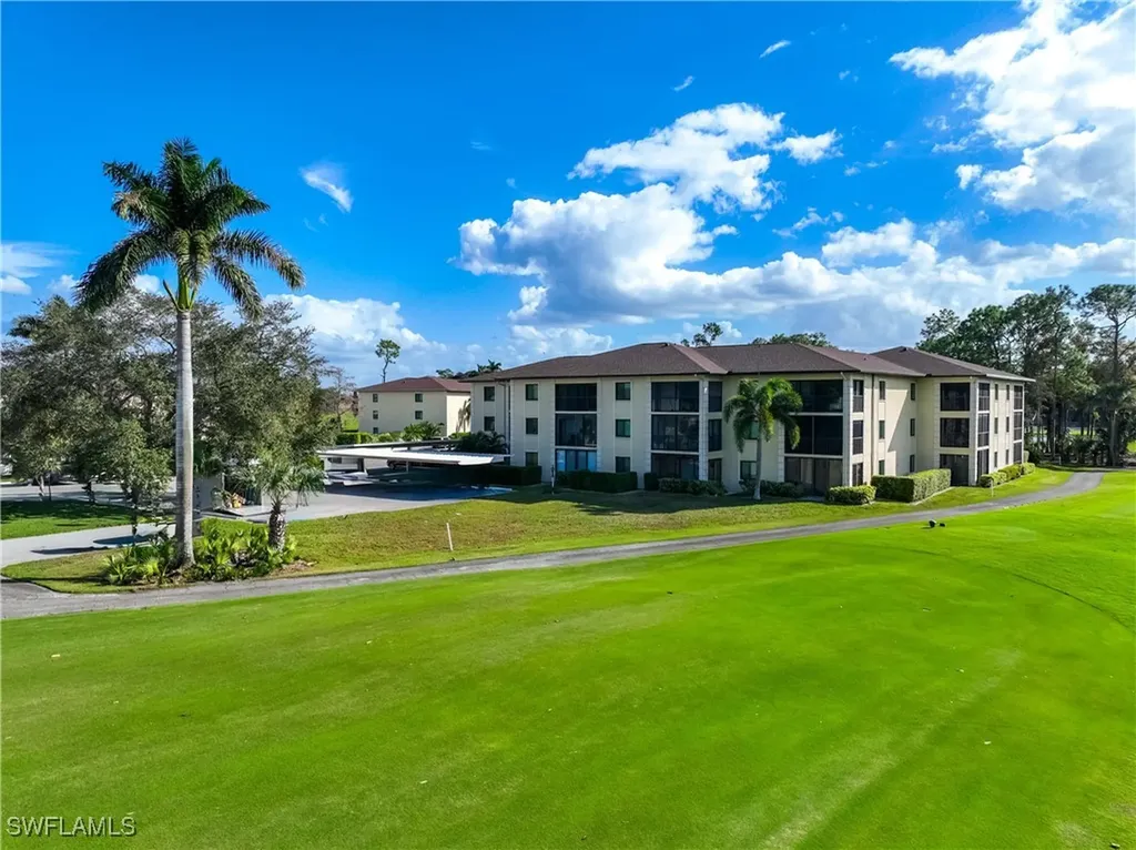 228 Fox Glen Drive Naples FL 34104