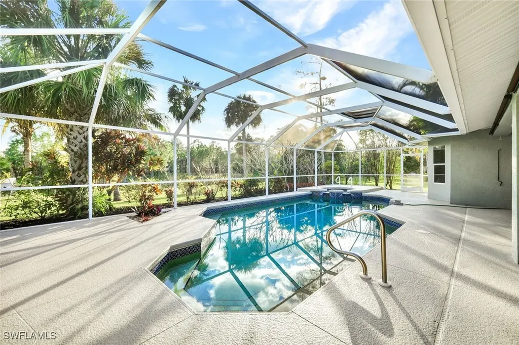 3332 White Boulevard Naples FL 34117