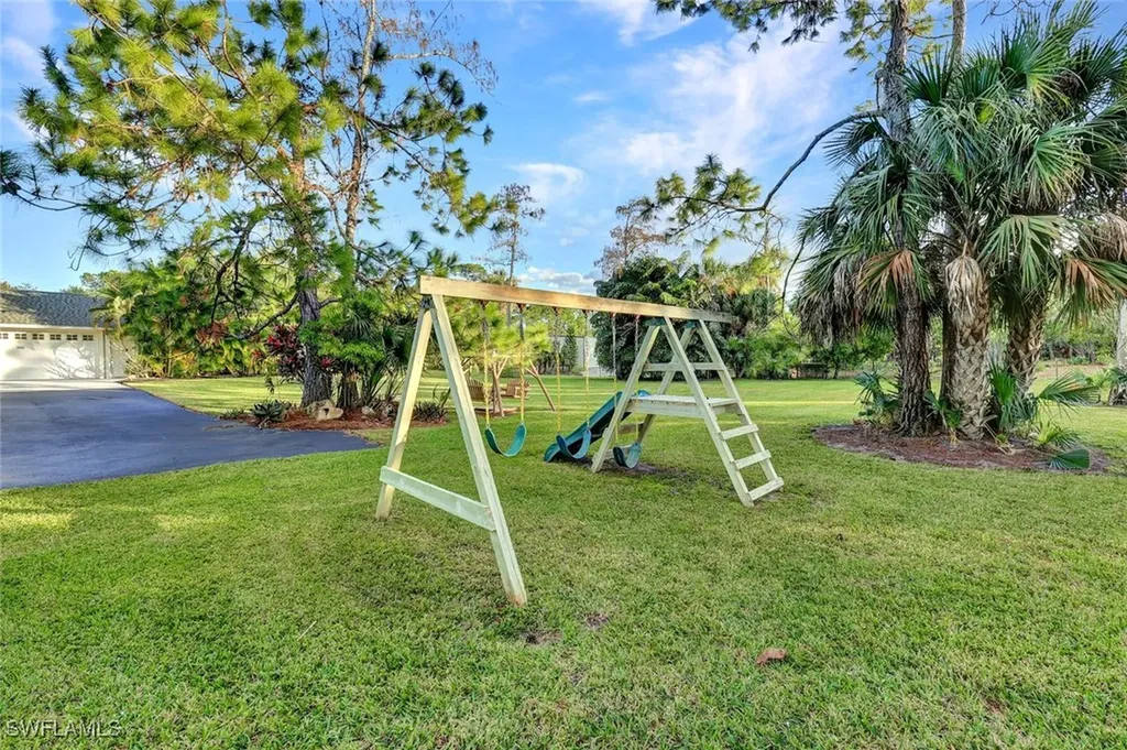 3332 White Boulevard Naples FL 34117