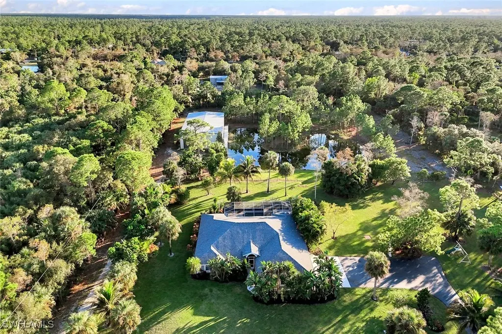 3332 White Boulevard Naples FL 34117