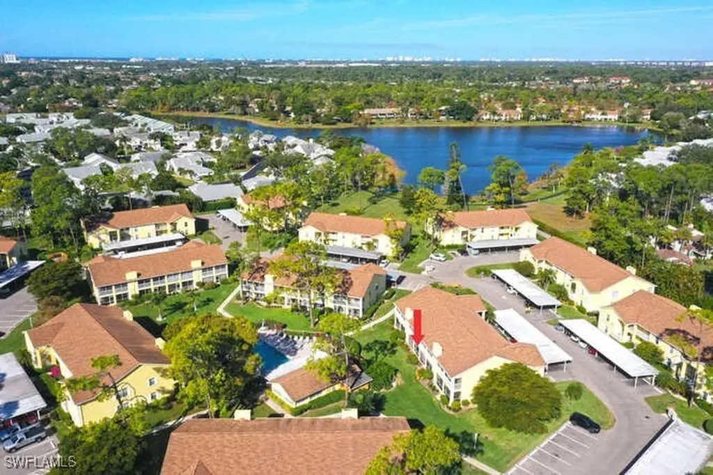 2596 Kings Lake Boulevard Naples FL 34112