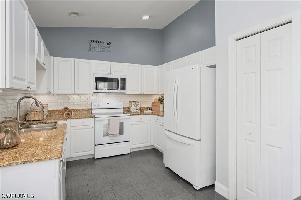 7110 Wild Forest Court Naples FL 34109