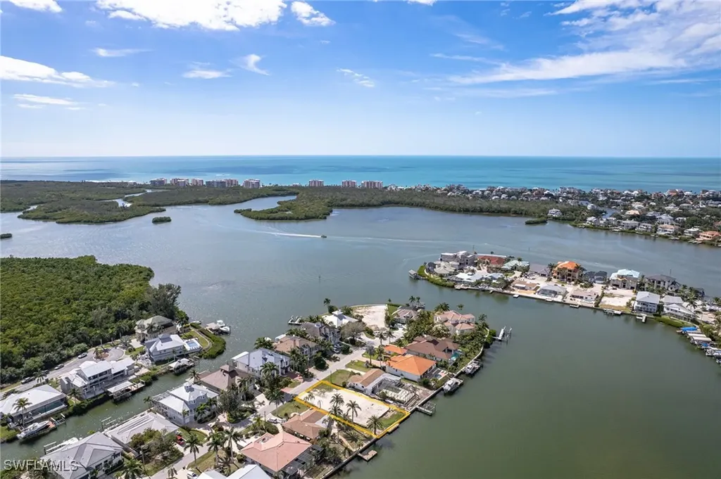 251 6th Street Bonita Springs FL 34134