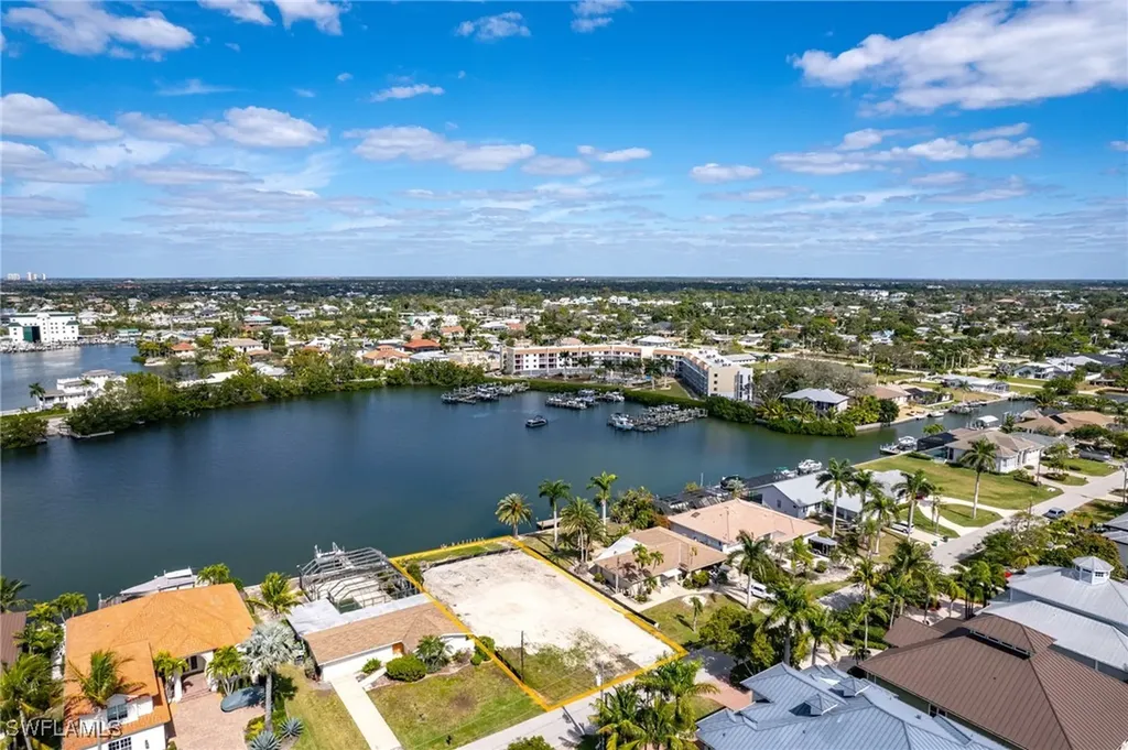 251 6th Street Bonita Springs FL 34134