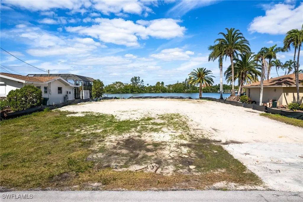 251 6th Street Bonita Springs FL 34134