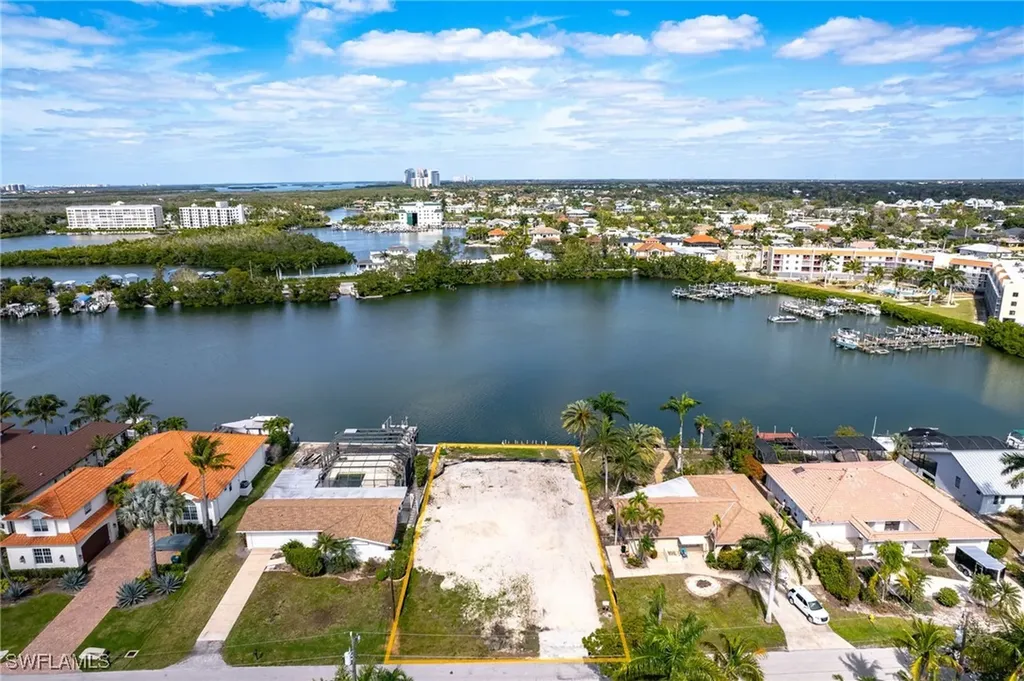 251 6th Street Bonita Springs FL 34134