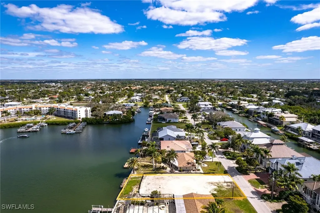 251 6th Street Bonita Springs FL 34134