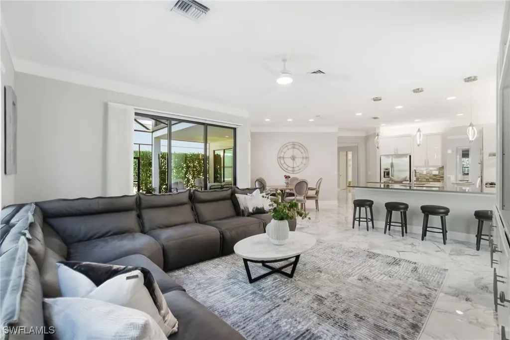 4654 Kensington Circle Naples FL 34119