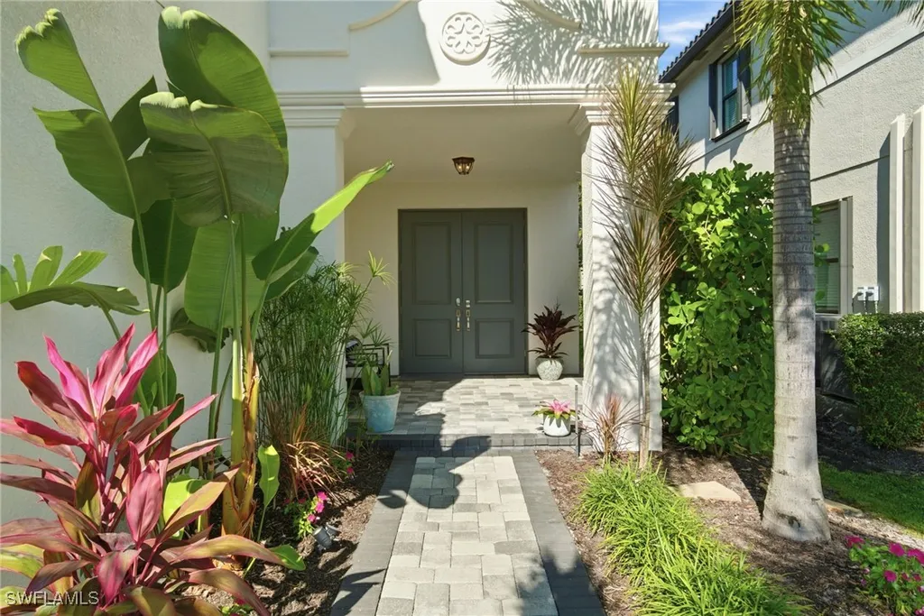 4654 Kensington Circle Naples FL 34119