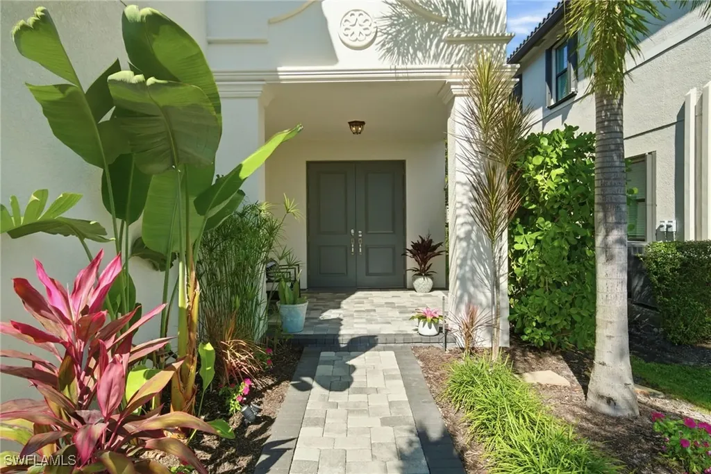 4654 Kensington Circle Naples FL 34119