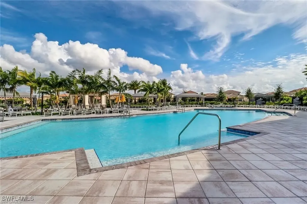4654 Kensington Circle Naples FL 34119