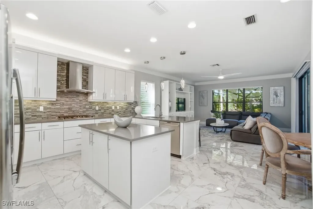 4654 Kensington Circle Naples FL 34119