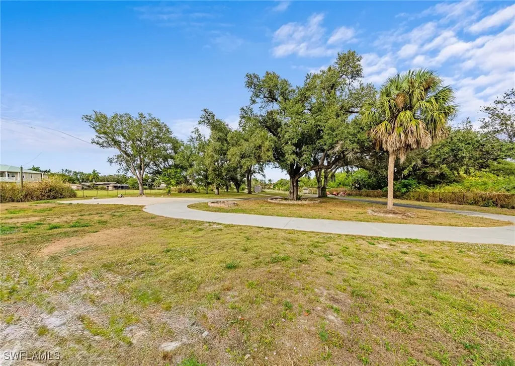 5461 Park Road Fort Myers FL 33908