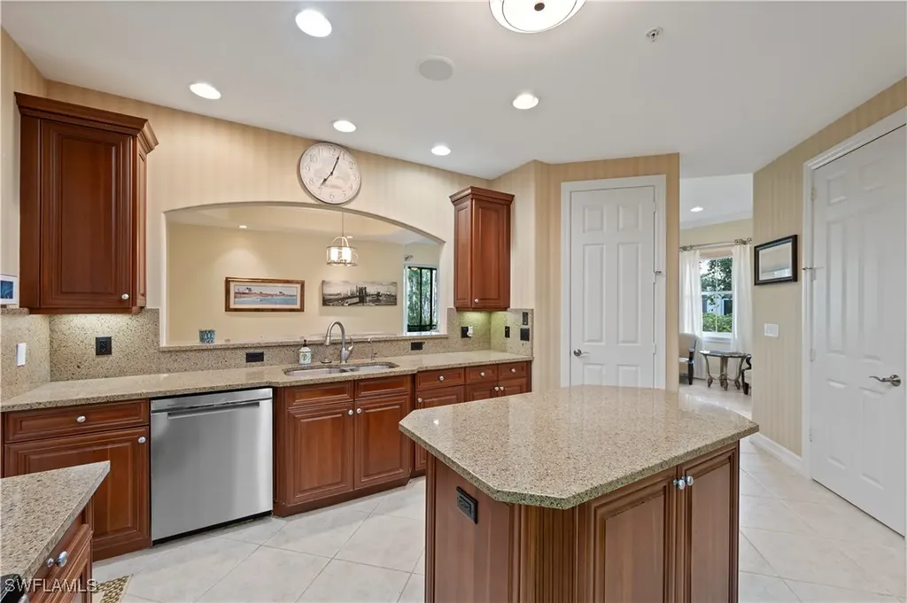 2809 Tiburon Boulevard E Naples FL 34109