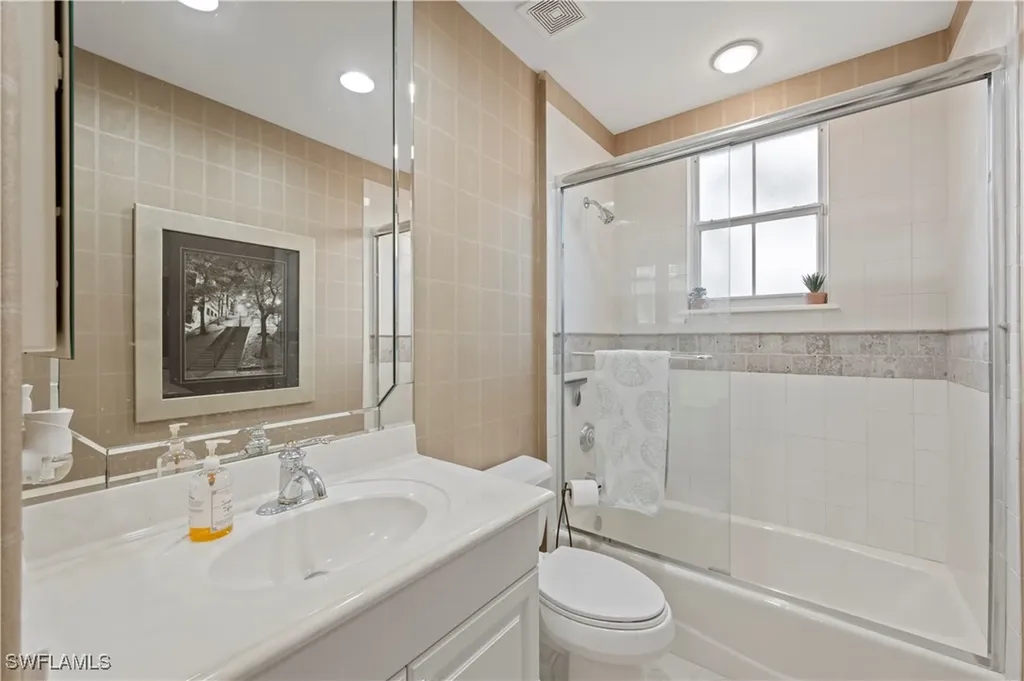 2809 Tiburon Boulevard E Naples FL 34109
