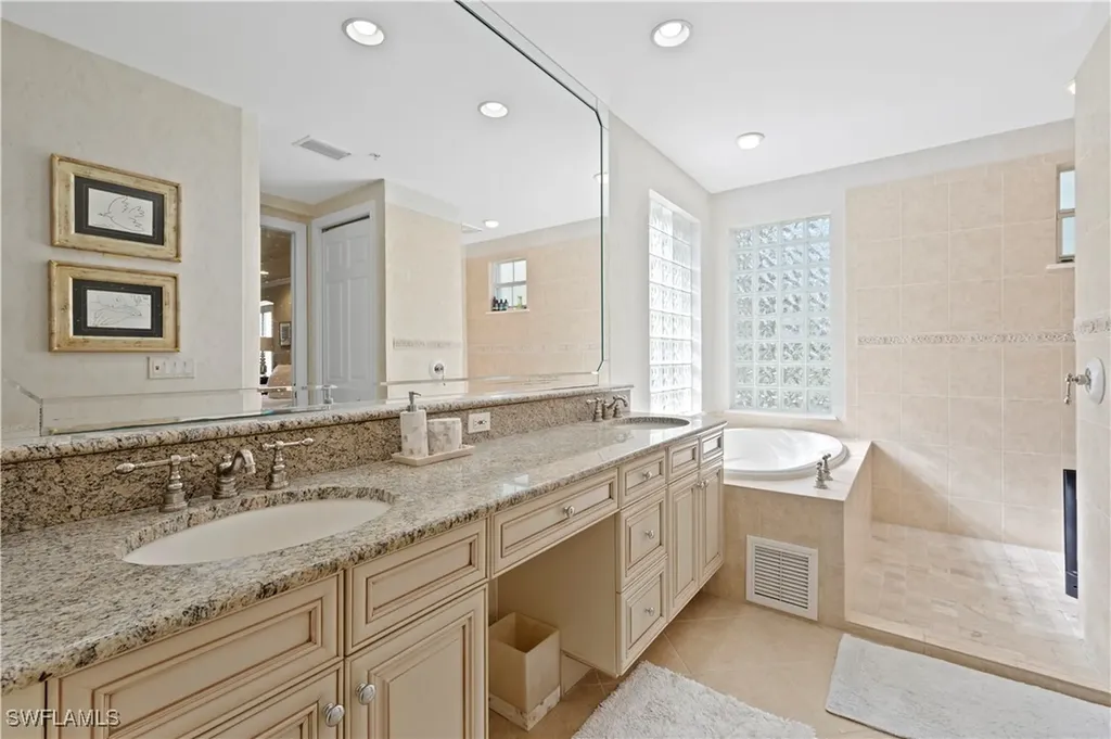 2809 Tiburon Boulevard E Naples FL 34109