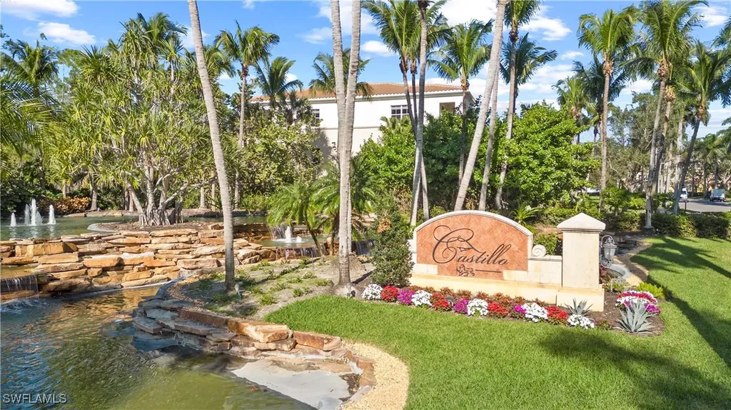 2809 Tiburon Boulevard E Naples FL 34109