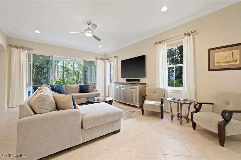 2809 Tiburon Boulevard E Naples FL 34109
