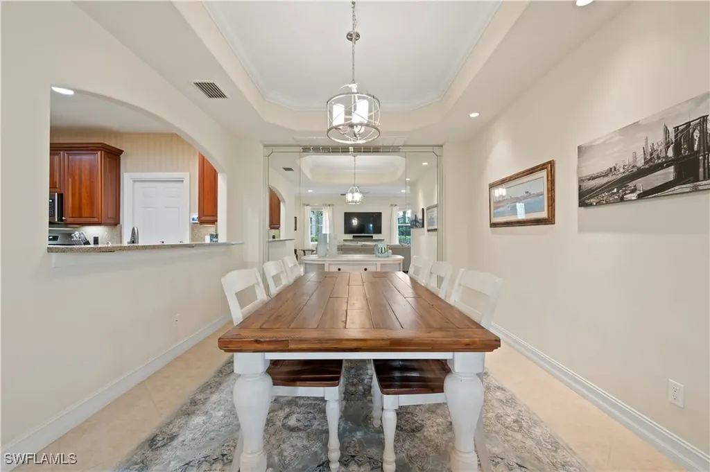 2809 Tiburon Boulevard E Naples FL 34109