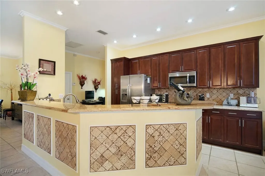 3730 SE 18th Place Cape Coral FL 33904