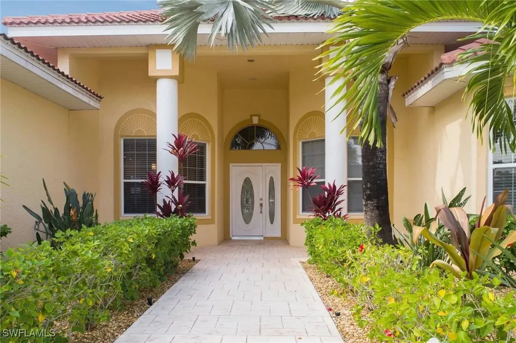 3730 SE 18th Place Cape Coral FL 33904