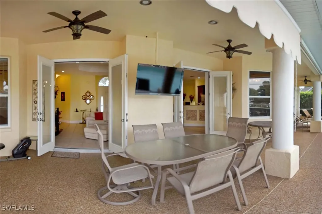 3730 SE 18th Place Cape Coral FL 33904
