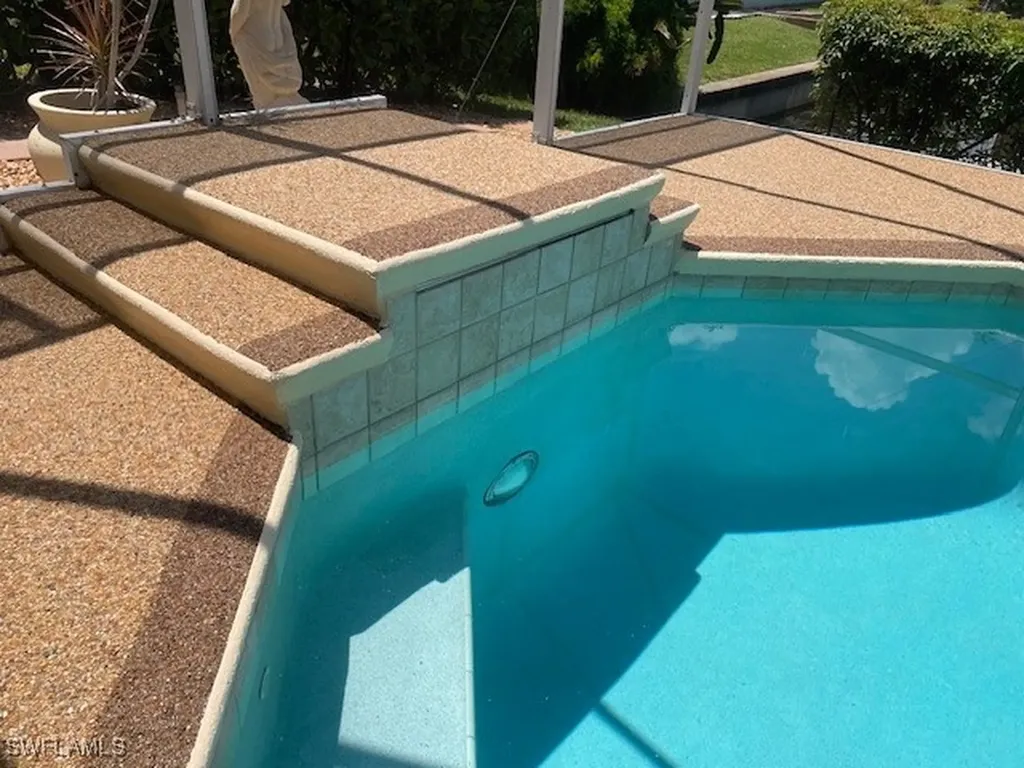 3730 SE 18th Place Cape Coral FL 33904