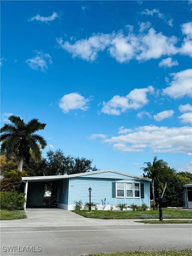 618 Charlemagne Boulevard Naples FL 34112