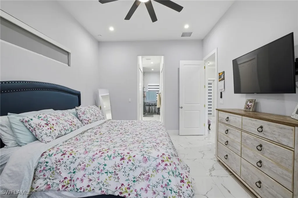 2842 8th Avenue NE Naples FL 34120
