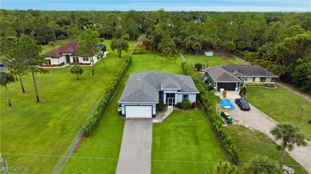 2842 8th Avenue NE Naples FL 34120