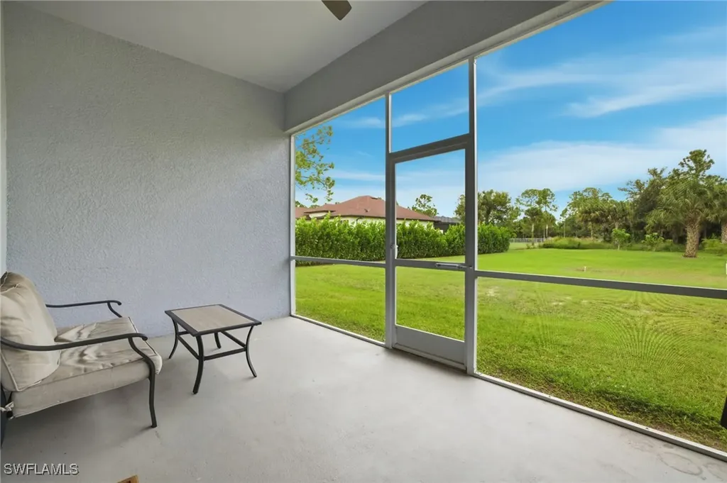 2842 8th Avenue NE Naples FL 34120