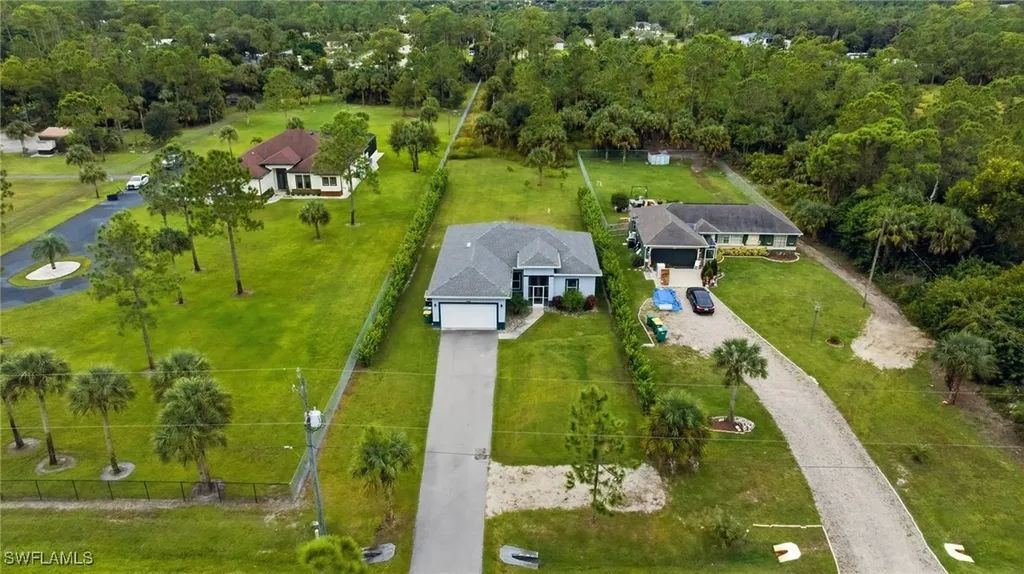 2842 8th Avenue NE Naples FL 34120