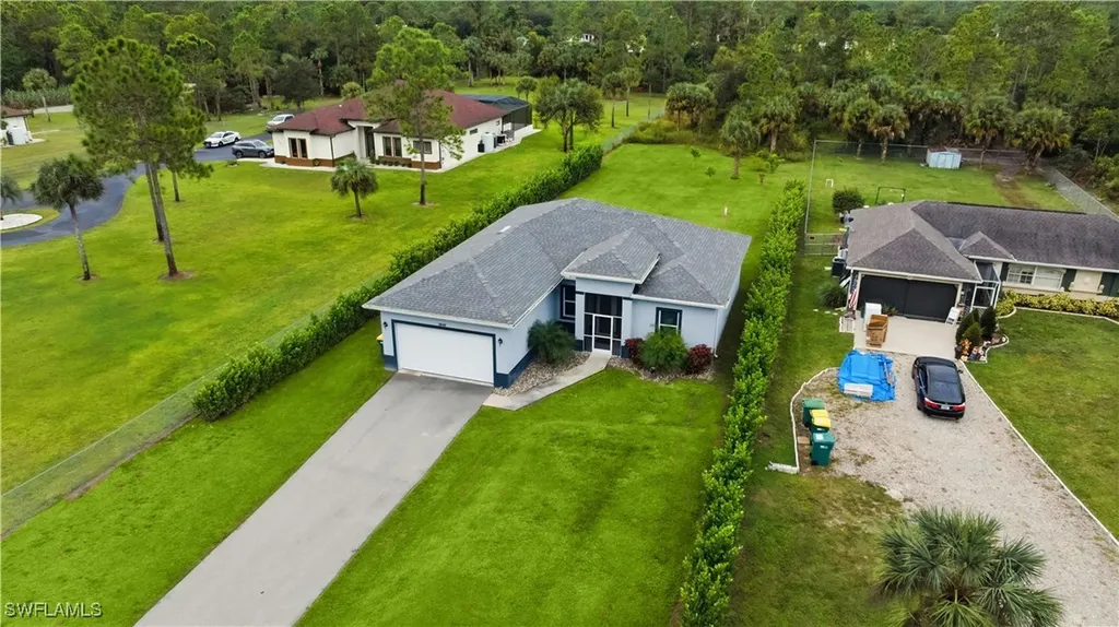 2842 8th Avenue NE Naples FL 34120