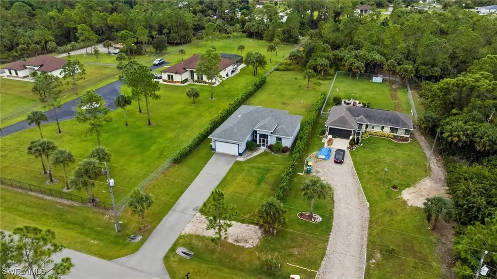 2842 8th Avenue NE Naples FL 34120