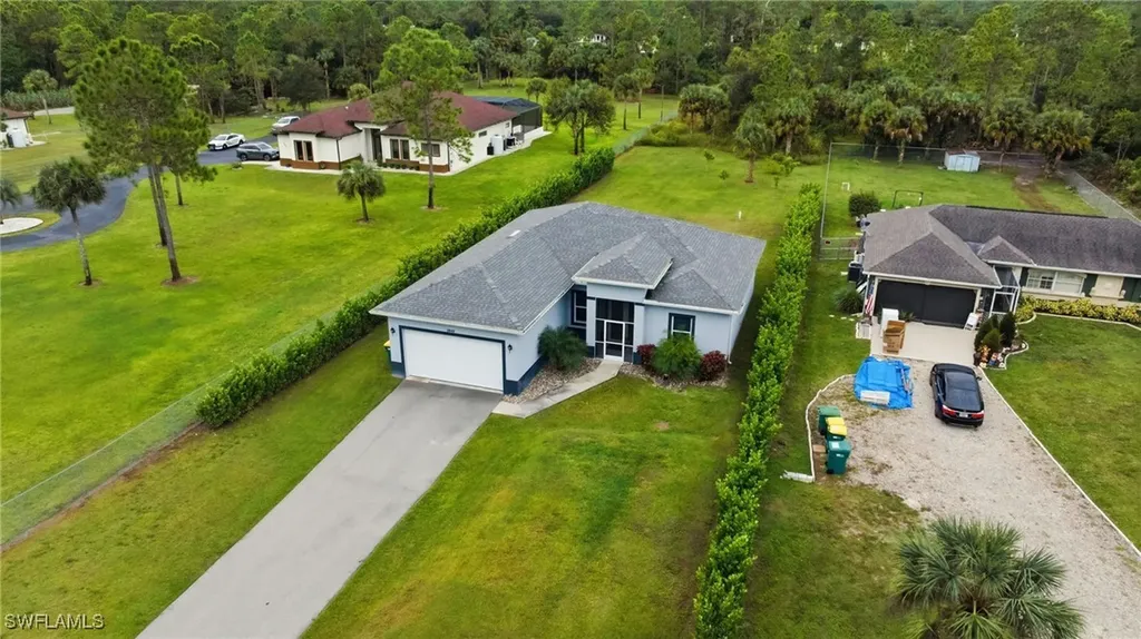 2842 8th Avenue NE Naples FL 34120