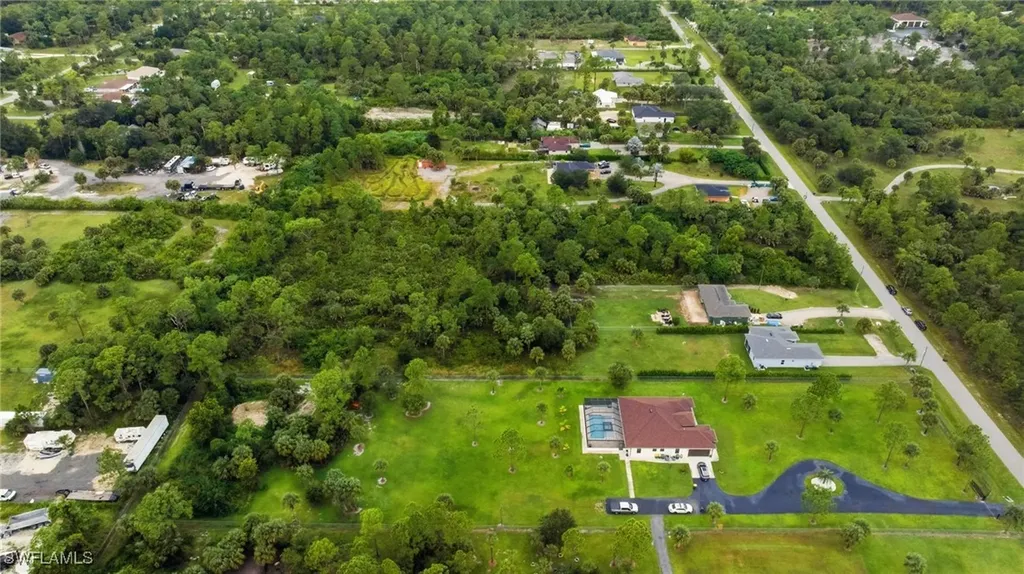 2842 8th Avenue NE Naples FL 34120