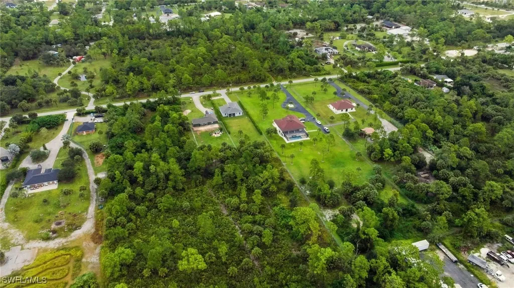 2842 8th Avenue NE Naples FL 34120