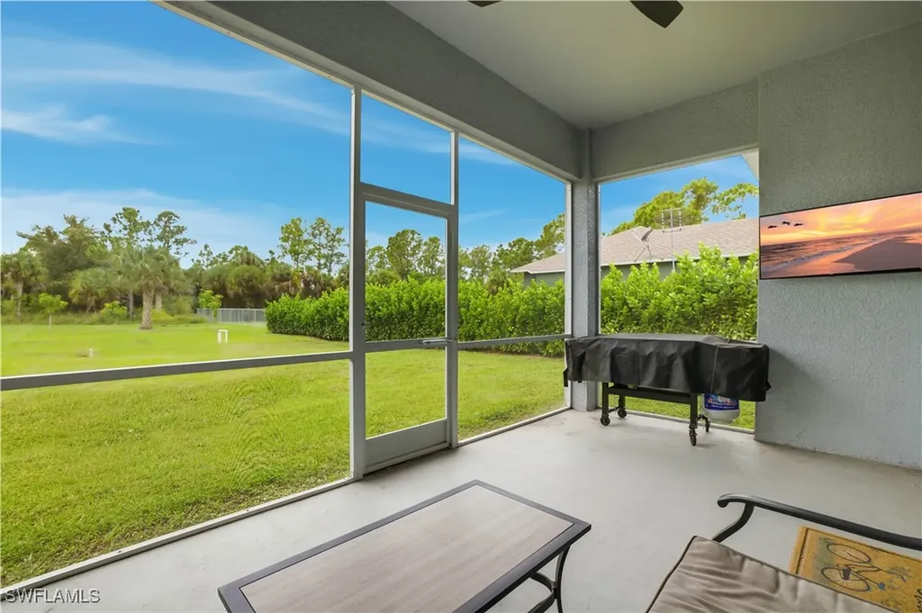 2842 8th Avenue NE Naples FL 34120