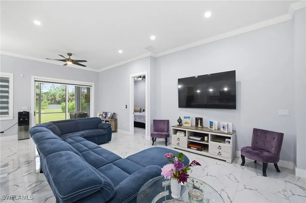 2842 8th Avenue NE Naples FL 34120