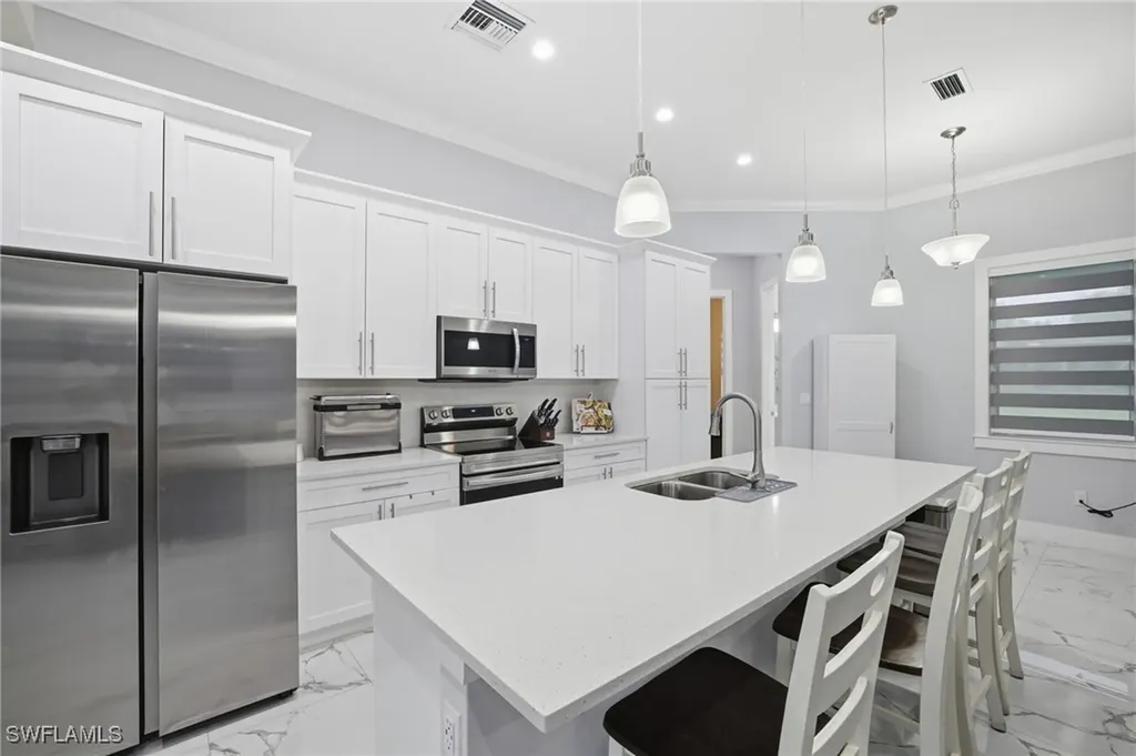 2842 8th Avenue NE Naples FL 34120