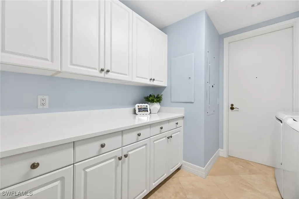 295 Grande Way Naples FL 34110