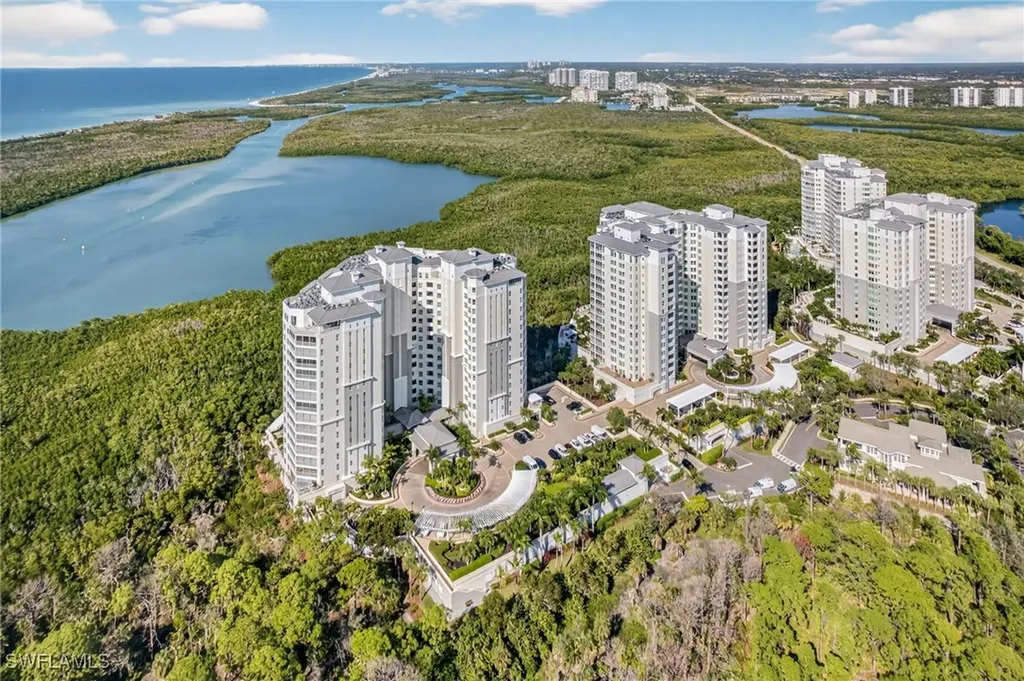 295 Grande Way Naples FL 34110