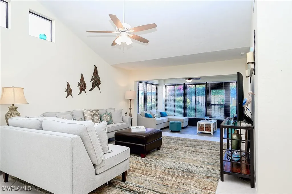 833 Reef Point Circle Naples FL 34108