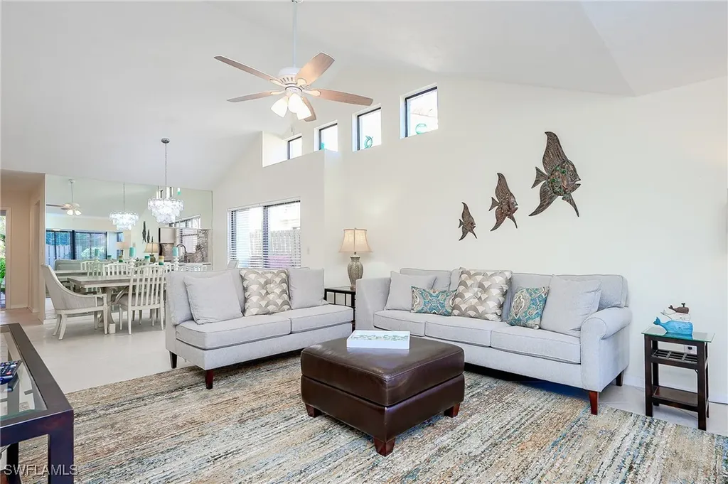 833 Reef Point Circle Naples FL 34108