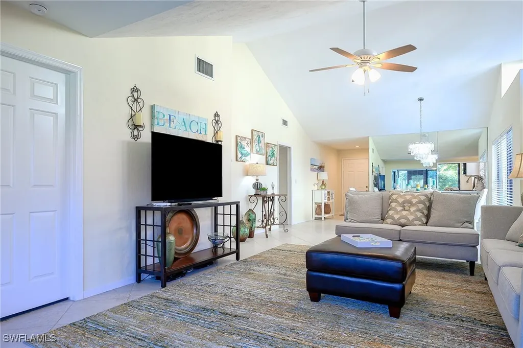 833 Reef Point Circle Naples FL 34108