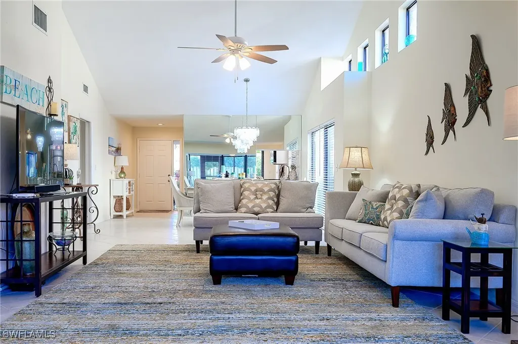 833 Reef Point Circle Naples FL 34108