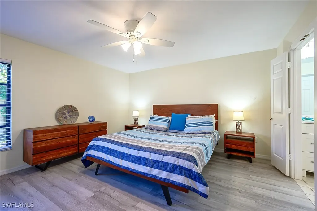 833 Reef Point Circle Naples FL 34108