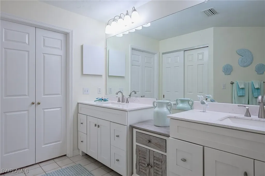 833 Reef Point Circle Naples FL 34108