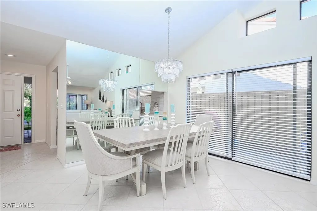 833 Reef Point Circle Naples FL 34108