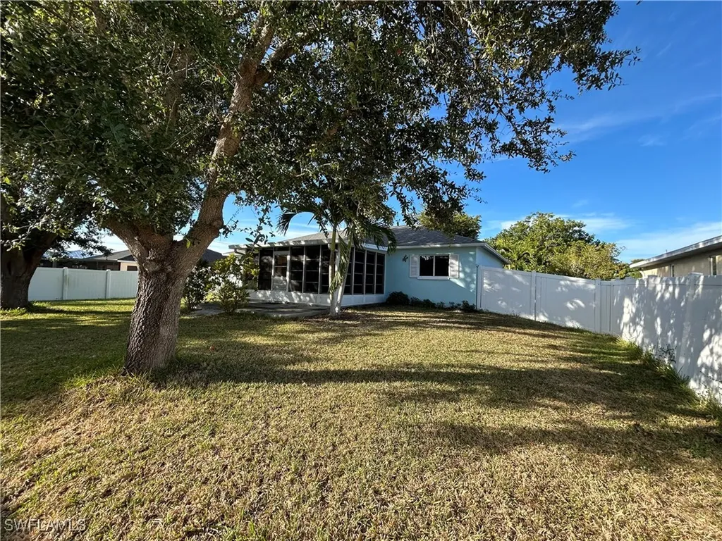 26 SW 19th Lane Cape Coral FL 33991